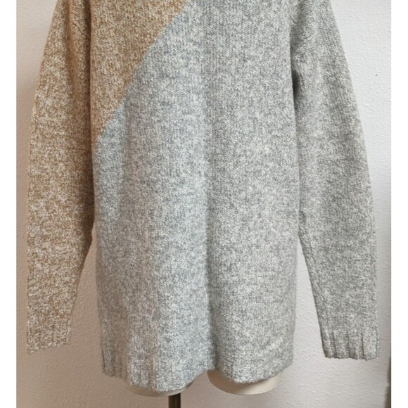 Women's Cabi # 3886 Tilt Cardigan Snap Front Diagonal Color Block Size Small - Picture 10 of 12